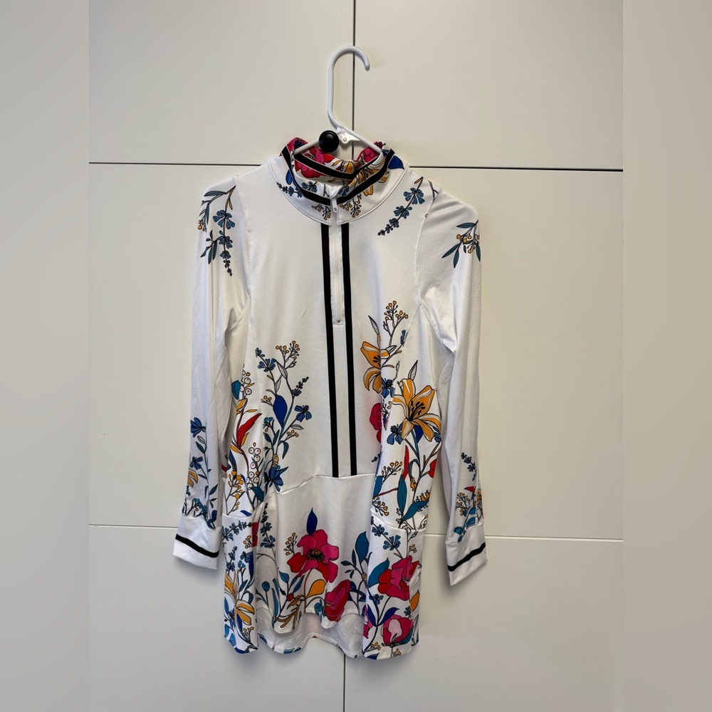 Lucky in Love White Lucky Bloom Dress. Size M.